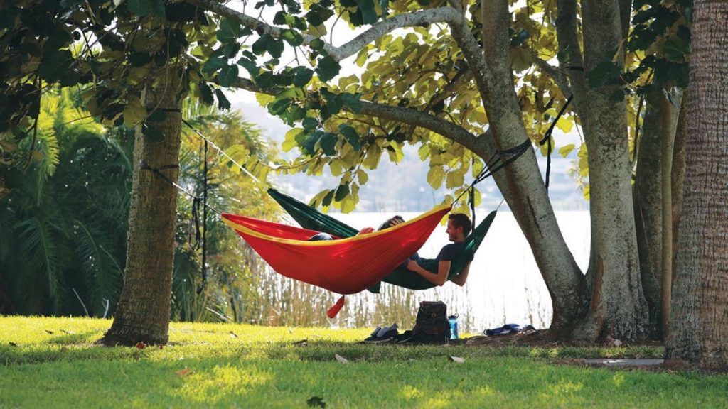 HAMMOCKS Deck & Drive